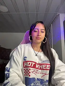 Snapshot of kuromi_x chatting on 02/07/26, 01:42 kuromi x online show from 02/07/26, 01:42