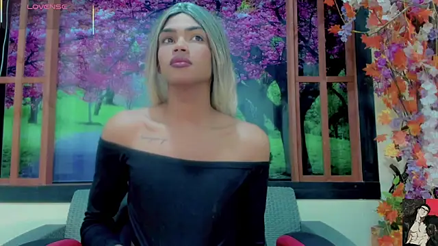 Karol Vanessa   online show from 04/06/26, 11:22