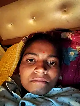 Snapshot of Gungun_thakur chatting on 02/16/26, 03:52 Gungun thakur online show from 02/16/26, 03:52