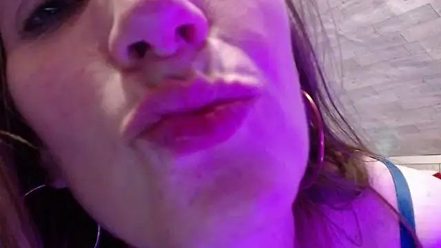 Roxxxanne069 online show from 02/23/26, 06:11