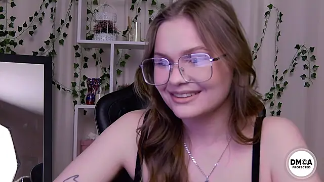 Snapshot of Kate_mermaid chatting on 02/02/26, 03:38 Kate mermaid online show from 02/02/26, 03:38