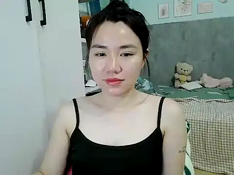 Amy8386 online show from 04/18/26, 04:27