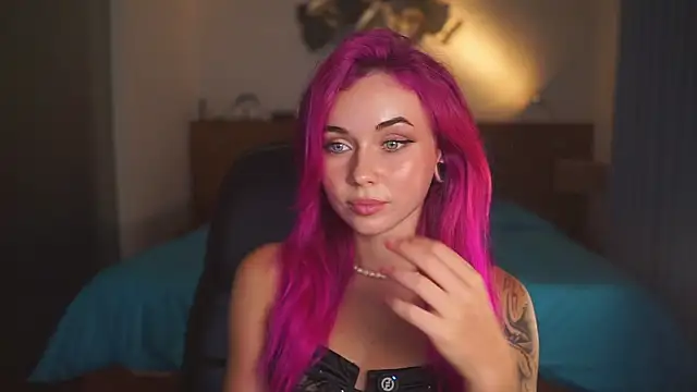 Sarah Pink online show from 04/12/26, 02:11