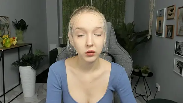 MaoqiBeverly online show from 03/09/26, 08:29