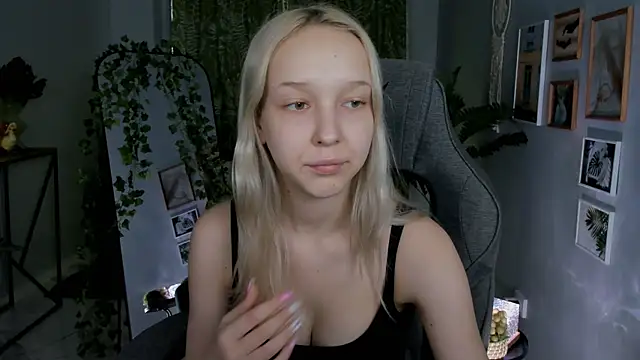 MaoqiBeverly online show from 04/17/26, 06:27