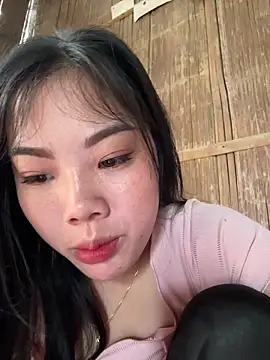 Snapshot of susin-beo chatting on 03/24/26, 03:22 susin-beo online show from 03/24/26, 03:22