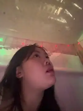 Snapshot of susin-beo chatting on 03/30/26, 01:28 susin-beo online show from 03/30/26, 01:28