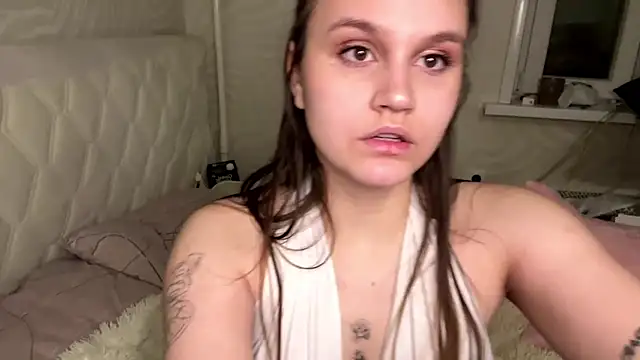 Snapshot of Barbie_Charm_ chatting on 02/04/26, 04:07 Barbie Charm online show from 02/04/26, 04:07