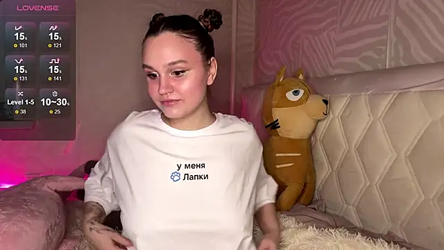 Snapshot of Barbie_Charm_ chatting on 02/15/26, 08:16 Barbie Charm online show from 02/15/26, 08:16