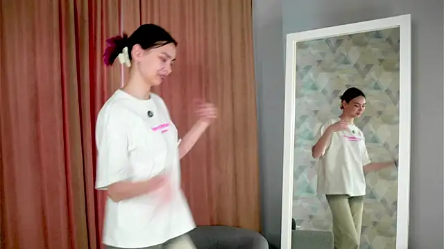 Snapshot of EddieChery chatting on 02/02/26, 09:52 EddieChery online show from 02/02/26, 09:52