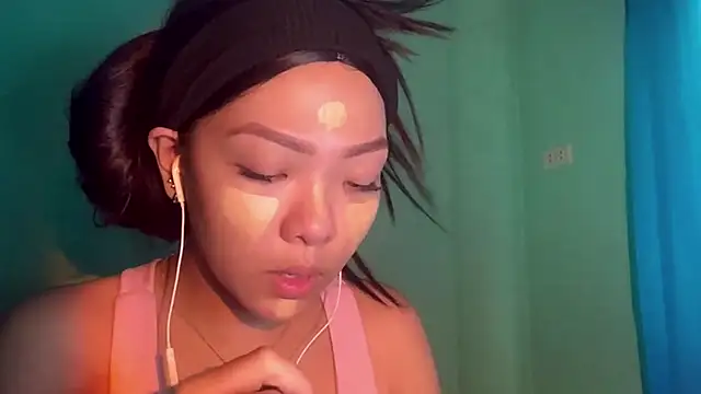 Snapshot of TerisaYellow chatting on 02/12/26, 06:19 TerisaYellow online show from 02/12/26, 06:19