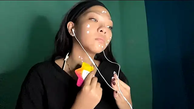 Snapshot of TerisaYellow chatting on 02/16/26, 01:07 TerisaYellow online show from 02/16/26, 01:07