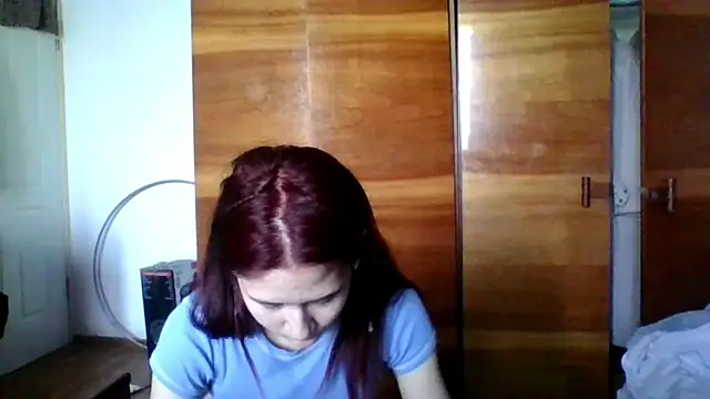 Snapshot of NickiKisinger chatting on 02/14/26, 06:32 NickiKisinger online show from 02/14/26, 06:32