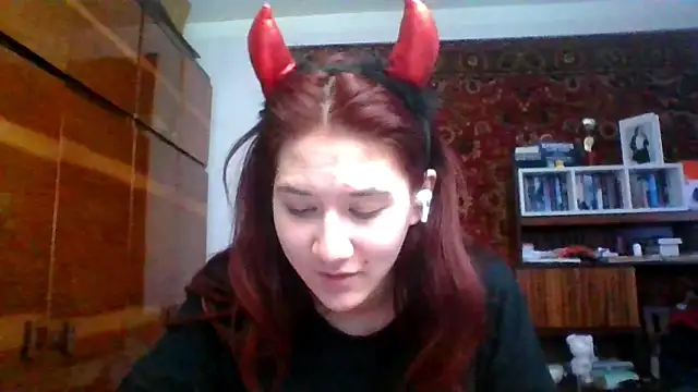 Snapshot of NickiKisinger chatting on 02/26/26, 05:17 NickiKisinger online show from 02/26/26, 05:17