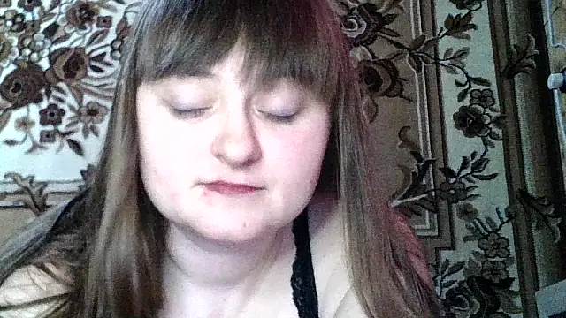 Snapshot of LuckyLust15 chatting on 02/06/26, 02:09 LuckyLust15 online show from 02/06/26, 02:09