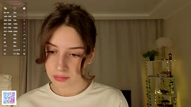 Snapshot of LeanneDinkle chatting on 02/13/26, 04:52 LeanneDinkle online show from 02/13/26, 04:52