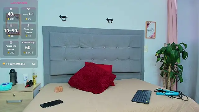 Snapshot of Karla_94 chatting on 02/12/26, 06:36 Karla 94 online show from 02/12/26, 06:36