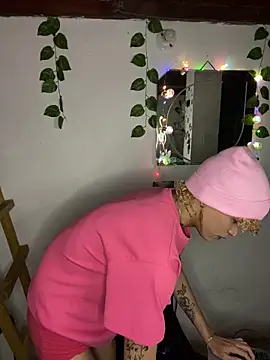 lucke collins22 online show from 02/18/26, 06:20