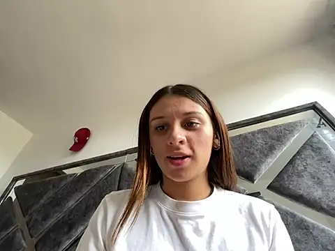 Snapshot of alison_parkerr26 chatting on 02/20/26, 07:14 alison parkerr26 online show from 02/20/26, 07:14