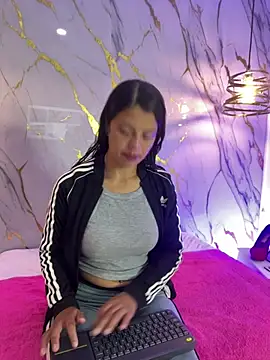 Snapshot of miarouse88 chatting on 02/16/26, 11:50 miarouse88 online show from 02/16/26, 11:50