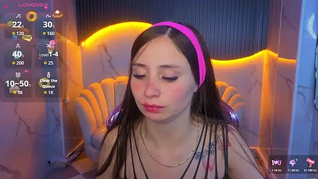 Ariana18 b online show from 06/08/26, 01:11