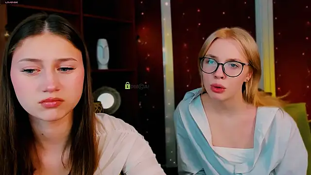 arianaa cat online show from 04/14/26, 06:36