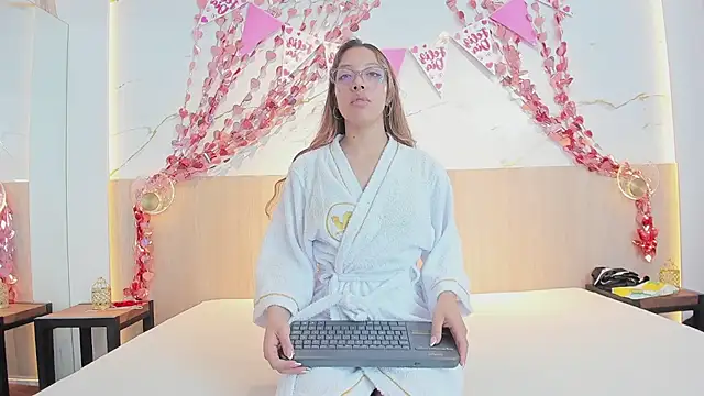 Snapshot of rebecca_ponce_ chatting on 02/06/26, 07:28 rebecca ponce online show from 02/06/26, 07:28