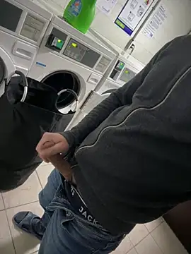 Snapshot of johnwickdhb970210 chatting on 02/09/26, 06:12 johnwickdhb970210 online show from 02/09/26, 06:12