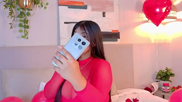 Snapshot of VioletBloomm chatting on 02/14/26, 11:51 VioletBloomm online show from 02/14/26, 11:51