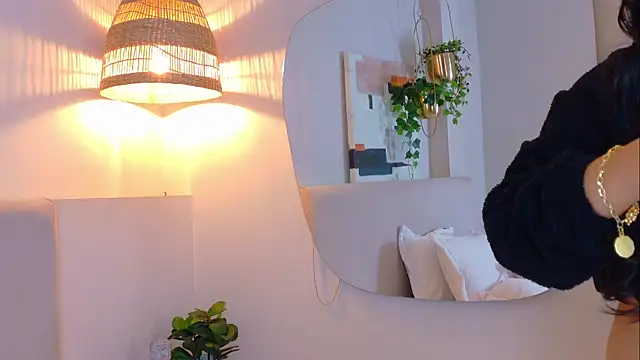 VioletBloomm online show from 04/23/26, 11:42