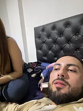 Snapshot of joeandlove chatting on 02/02/26, 02:32 joeandlove online show from 02/02/26, 02:32