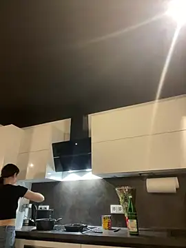 Just-Lilly online show from 04/21/26, 08:01