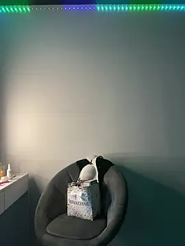 Just-Lilly online show from 04/23/26, 03:19