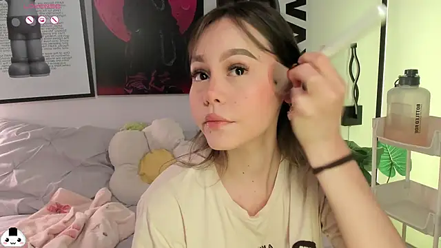 Hey lucy   online show from 04/13/26, 11:37