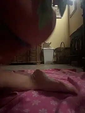 Snapshot of missgirl88 chatting on 02/17/26, 05:52 missgirl88 online show from 02/17/26, 05:52