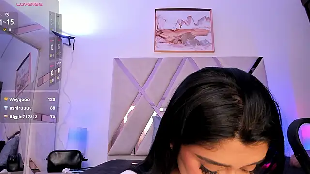 Snapshot of Lucia_velez chatting on 02/15/26, 07:51 Lucia velez online show from 02/15/26, 07:51