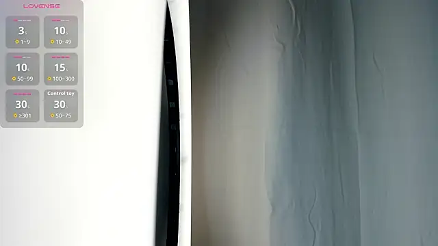 Snapshot of Lucia_velez chatting on 02/20/26, 02:19 Lucia velez online show from 02/20/26, 02:19