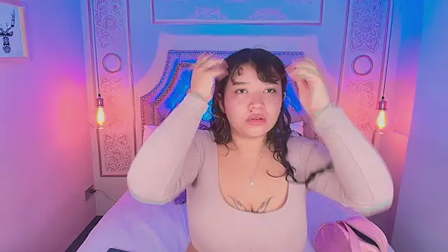 Snapshot of Honny_Blaice_ chatting on 02/21/26, 12:06 Honny Blaice online show from 02/21/26, 12:06