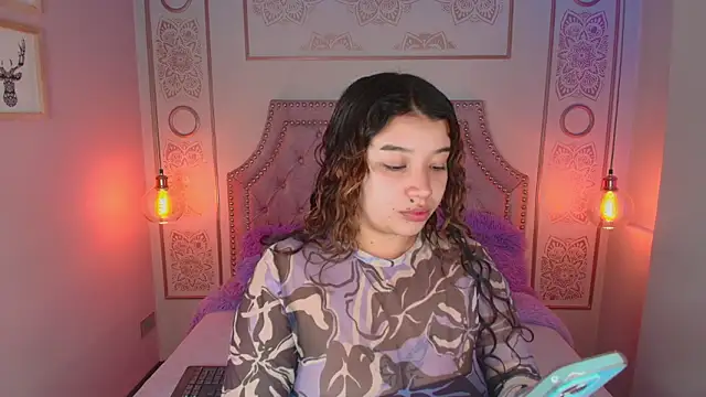 Snapshot of Honny_Blaice_ chatting on 02/23/26, 12:02 Honny Blaice online show from 02/23/26, 12:02