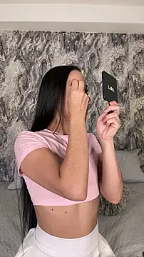 Snapshot of Mialarouse chatting on 02/02/26, 10:41 Mialarouse online show from 02/02/26, 10:41