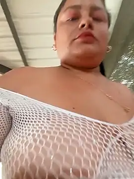 Snapshot of Lena_Cum69 chatting on 02/19/26, 01:07 Lena Cum69 online show from 02/19/26, 01:07