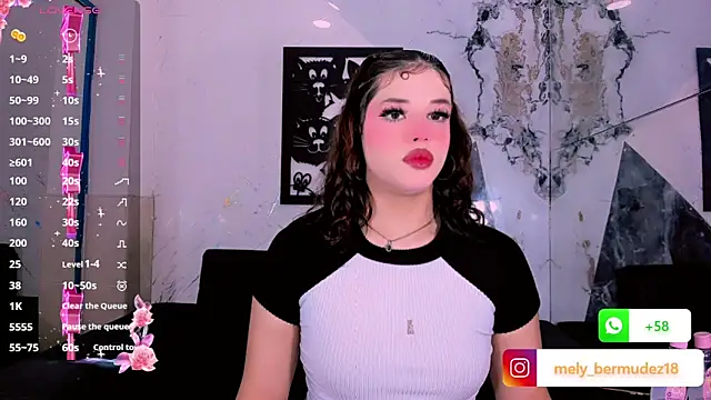 Snapshot of Cute_roxxxy chatting on 02/18/26, 12:45 Cute roxxxy online show from 02/18/26, 12:45