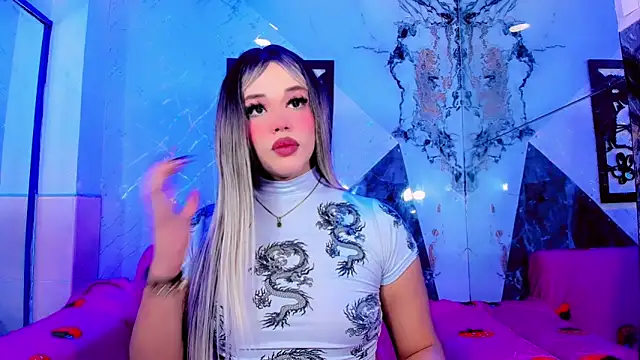 Snapshot of Cute_roxxxy chatting on 02/20/26, 12:05 Cute roxxxy online show from 02/20/26, 12:05