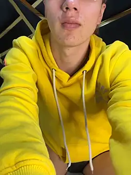 Snapshot of AlexanderCollman2 chatting on 02/02/26, 07:29 AlexanderCollman2 online show from 02/02/26, 07:29