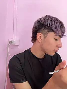 Snapshot of AlexanderCollman2 chatting on 02/27/26, 08:42 AlexanderCollman2 online show from 02/27/26, 08:42