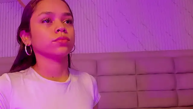 Snapshot of CarolineFyre chatting on 02/27/26, 12:49 CarolineFyre online show from 02/27/26, 12:49