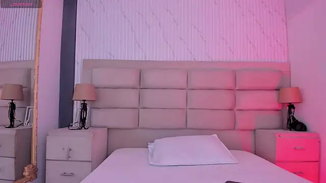 CarolineFyre online show from 04/20/26, 12:30