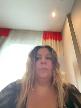 Snapshot of JasmineGlow7 chatting on 02/12/26, 01:06 JasmineGlow7 online show from 02/12/26, 01:06