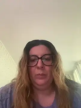 JasmineGlow7 online show from 04/19/26, 05:23