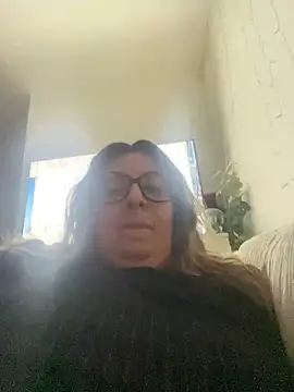 Snapshot of JasmineGlow7 chatting on 05/10/26, 10:37 JasmineGlow7 online show from 05/10/26, 10:37
